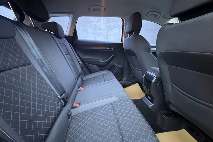 Skoda Karoq 2018 изображение автомобиля #11