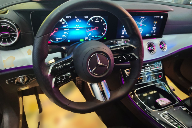 Mercedes-Benz E Class (Imported) 2021 immagine di auto #11