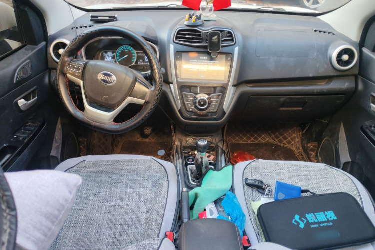 SWM斯威汽车 SWM斯威X3 2019 #11 SWM斯威汽车 SWM斯威X3 2019 汽车图片 #11