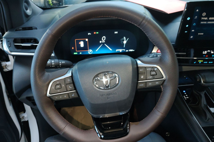 Toyota Granvia 2023 #11 Toyota Granvia 2023 immagine di auto #11