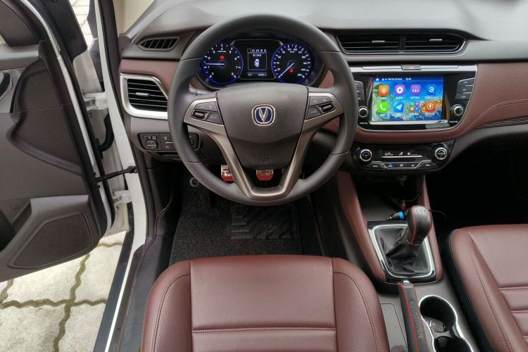 Changan Linmax 2017 car image #11