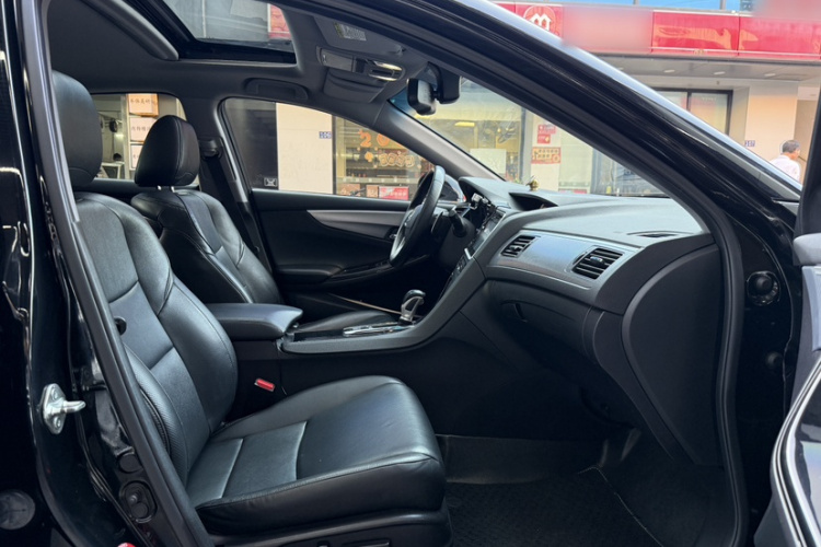 Honda Spirior 2016 immagine di auto #11