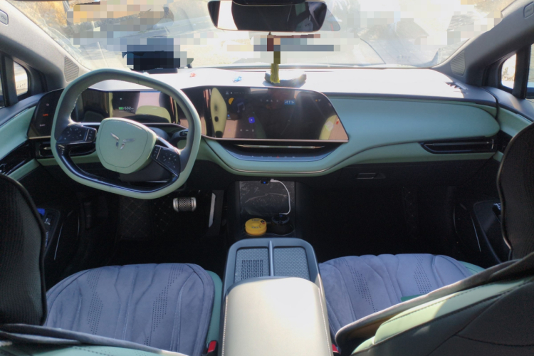 HongQi EH7 2025 #11 HongQi EH7 2025 car image #11