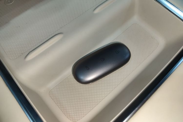 Li L8 2023 изображение автомобиля #11