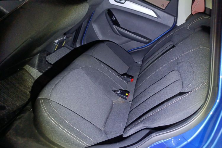 哪吒汽车 哪吒N01 2020 #11 哪吒汽车 哪吒N01 2020 汽车图片 #11