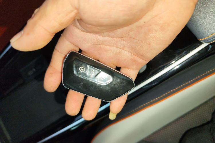 Volkswagen ID.6 Crozz 2022 car image #11