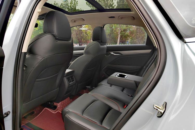 GEELY Tugella S 2021 #11 GEELY Tugella S 2021 car image #11