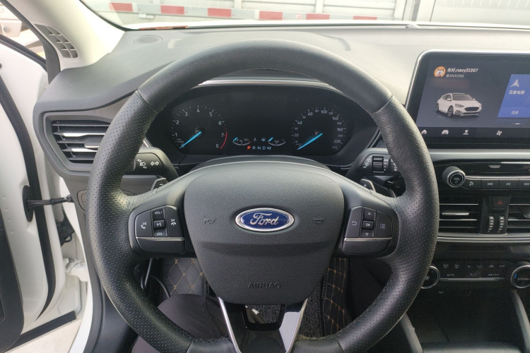 Ford Focus Active 2020 car image #11