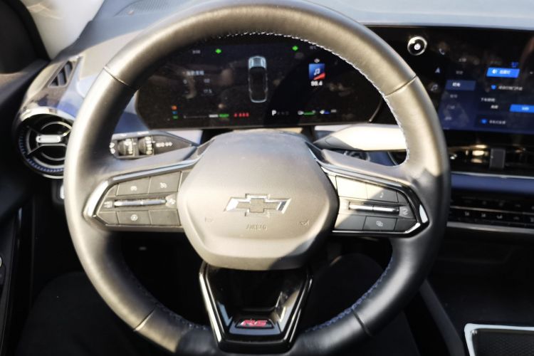 Chevrolet Equinox Plus 2024 #11 Chevrolet Equinox Plus 2024 car image #11