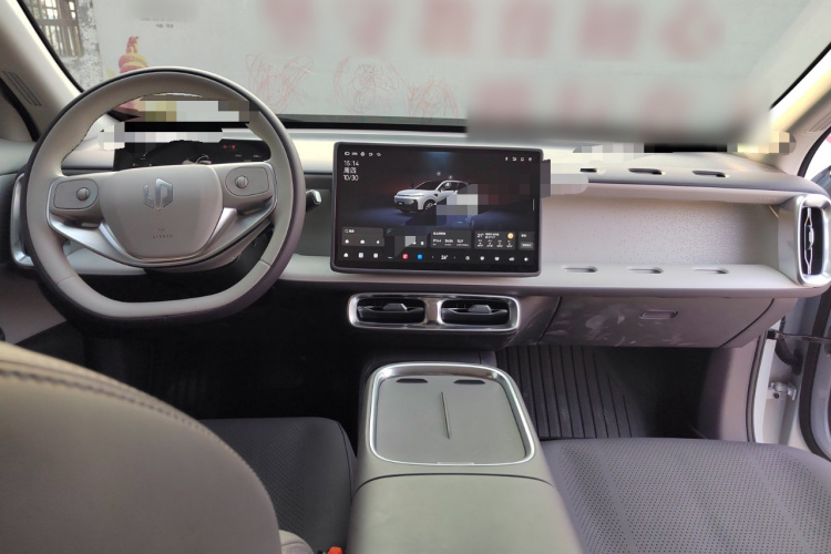 零跑汽车 零跑B10 2025 汽车图片 #11