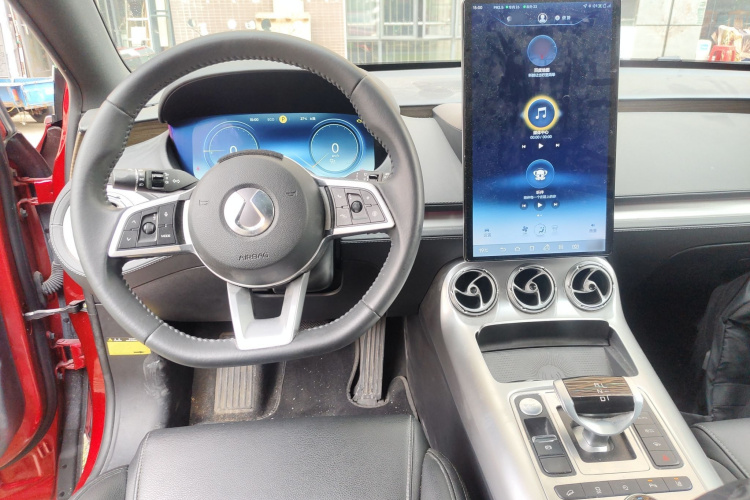 Denza X 2021 car image #11