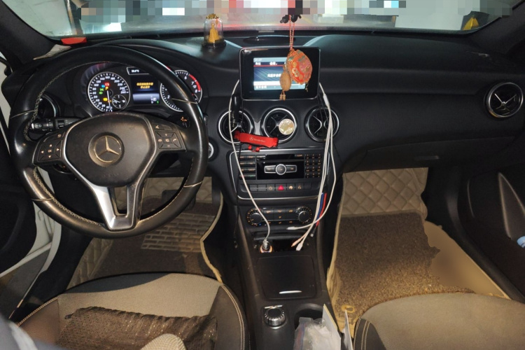 Mercedes-Benz A Class (Imported) 2015 car image #11