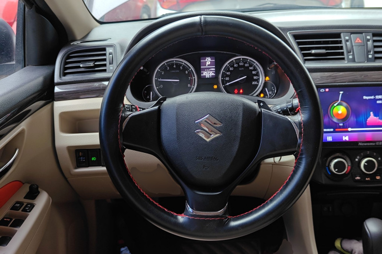 Suzuki Ciaz 2016 изображение автомобиля #11