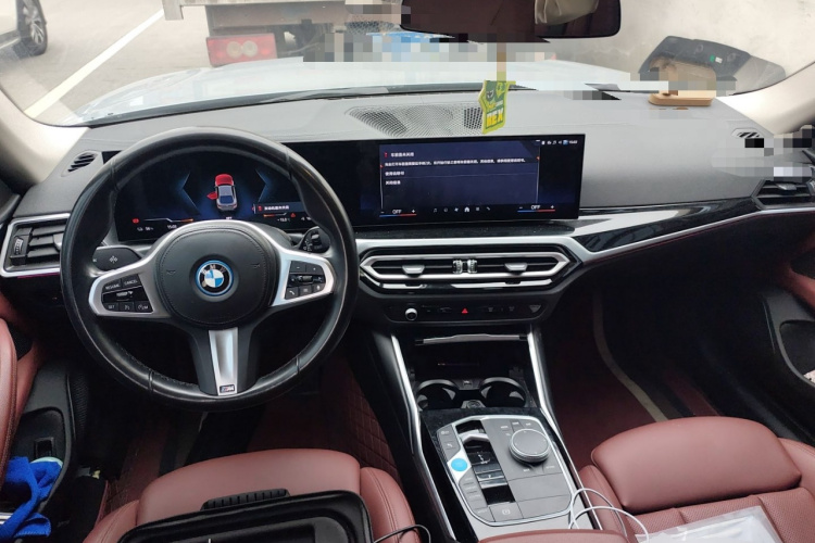 BMW i4 M50 2023 #11 BMW i4 M50 2023 car image #11