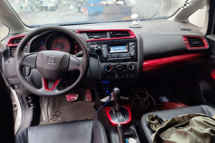 Honda Fit (Imported) 2015 صورة سيارة #11