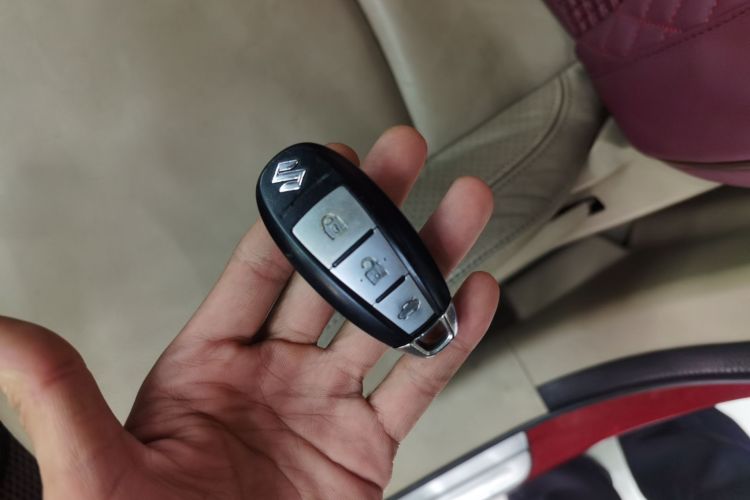 Suzuki Ciaz 2014 car image #11