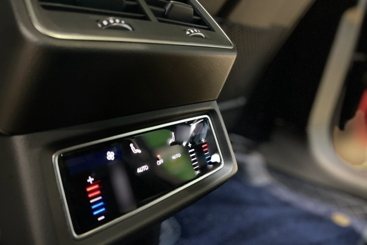 Audi e-tron 2023 #11 Audi e-tron 2023 car image #11