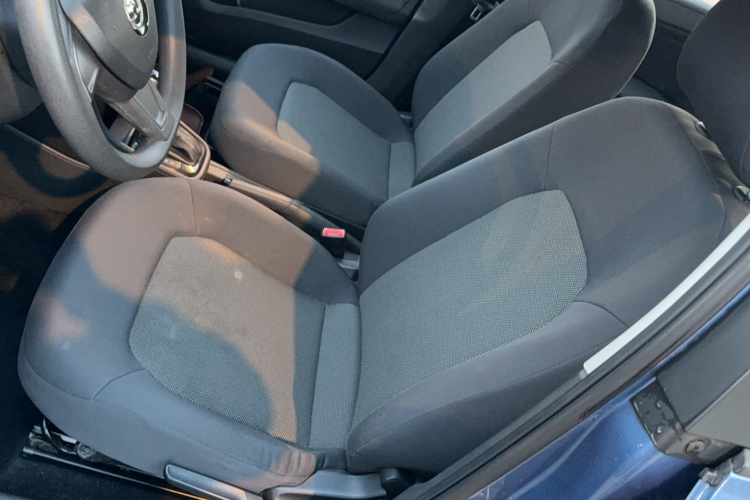 Skoda Rapid Spaceback 2016 car image #11