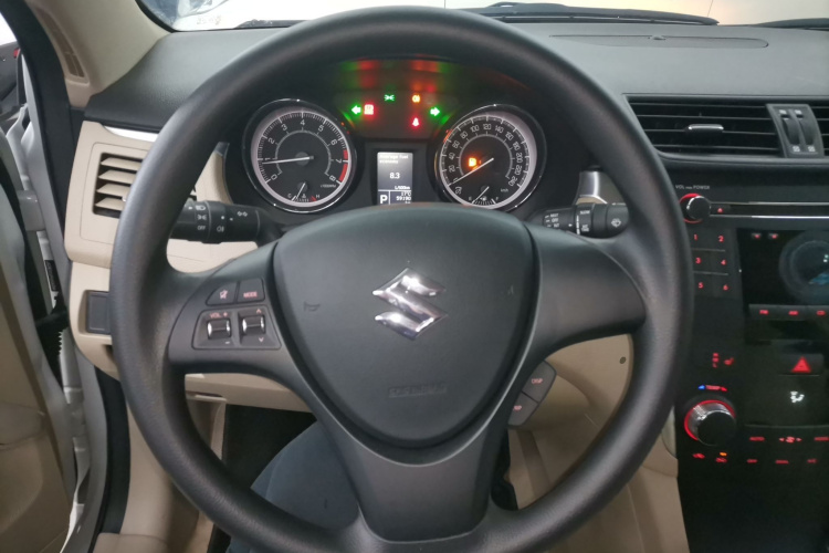 Suzuki Kizashi 2016 изображение автомобиля #11