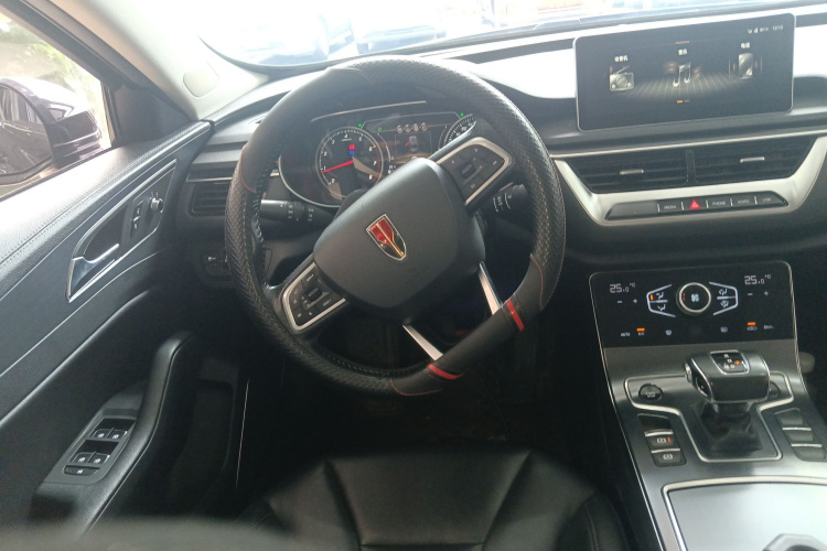 HongQi H5 2022 car image #11