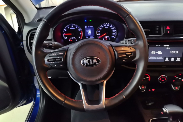 Kia Rio Cross 2018 car image #11