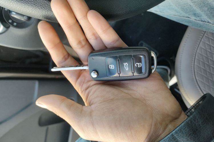 Skoda Yeti (Imported) 2014 car image #11