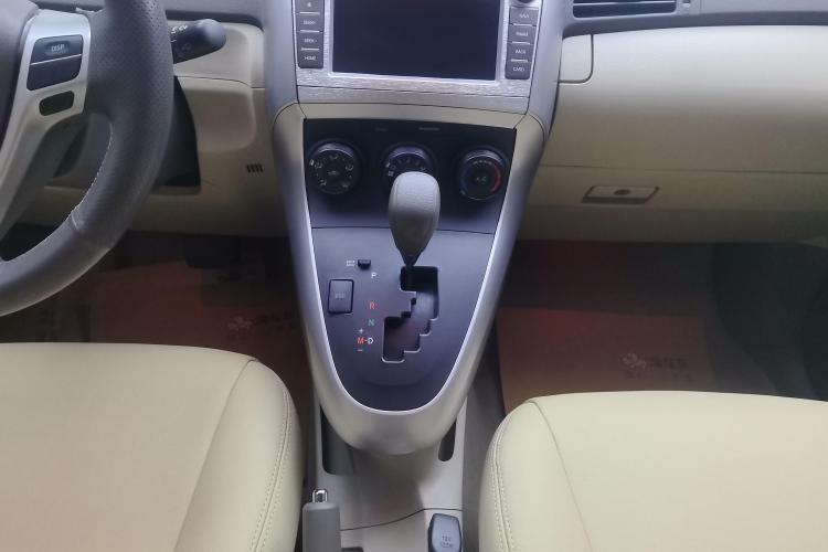 Toyota Verso 2016 car image #11