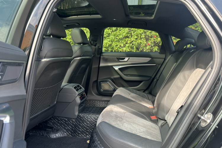 Audi A6 2021 car image #11