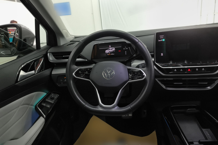 Volkswagen ID.6 X 2023 car image #11