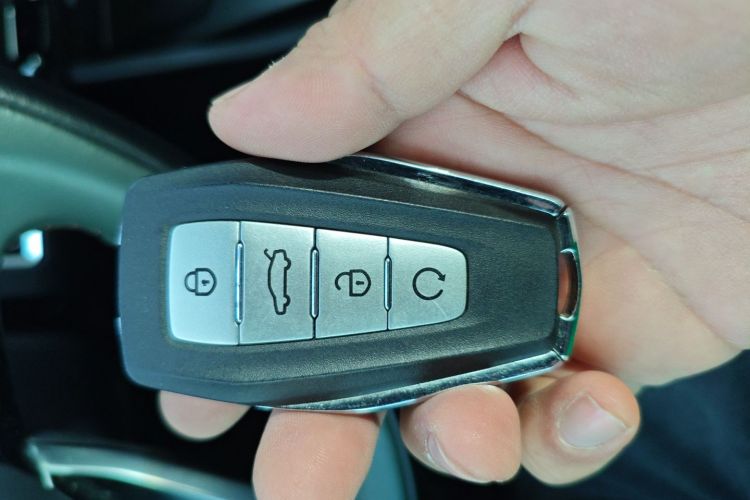 GEELY Okavango L 2023 car image #11