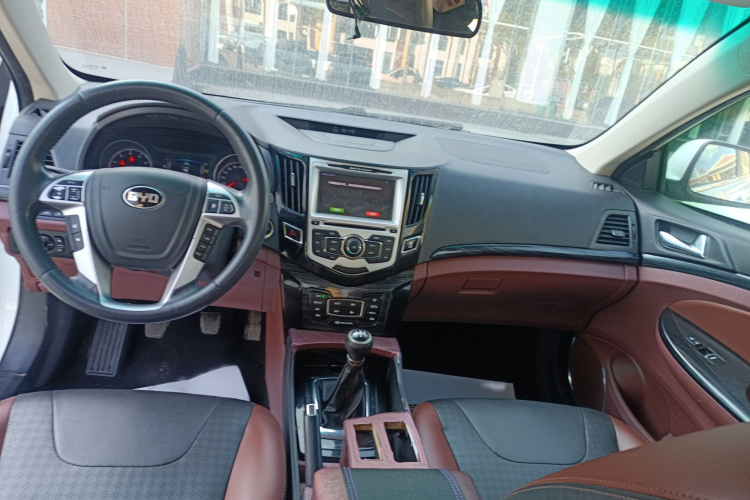 BYD SuRui 2016 immagine di auto #11