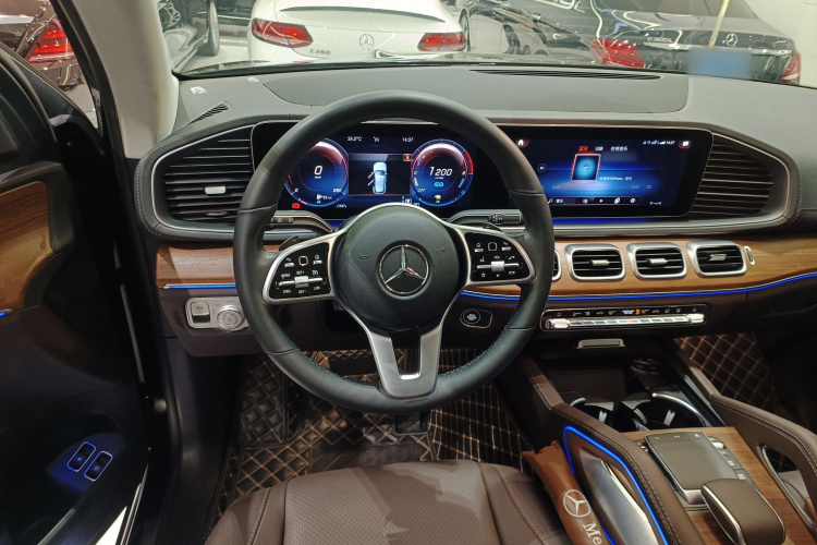 Mercedes-Benz GLE Class New Energy 2022 car image #11