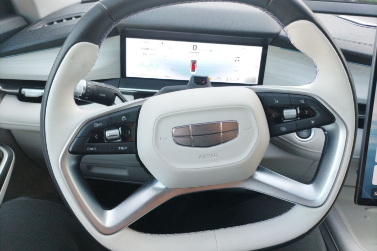 GEELY PrefaceL 2023 car image #11