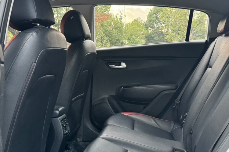 Kia Rio Cross 2019 صورة سيارة #11