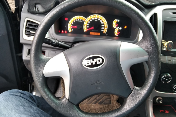 BYD F3 2017 car image #11