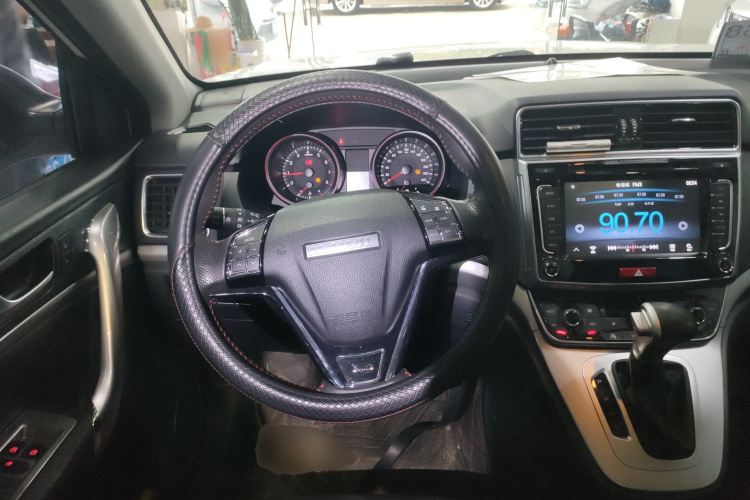Haval M6 2018 car image #11