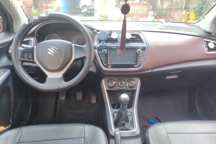 Suzuki SX4 S-CROSS 2018 imagem de carro #11