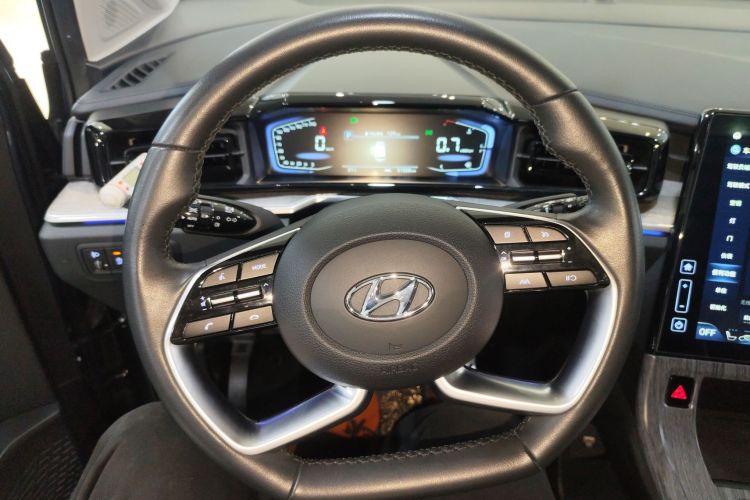 Hyundai Custo 2023 #11 Hyundai Custo 2023 car image #11