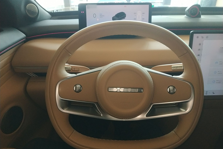 Exceed Stellar Era ET 2025 car image #11