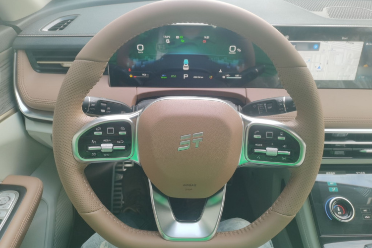 Jetour X70 C-DM 2025 #11 Jetour X70 C-DM 2025 car image #11