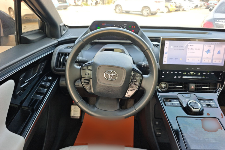 Toyota bZ4X 2022 immagine di auto #11