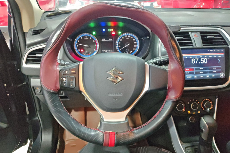 Suzuki S-Cross 2016 immagine di auto #11