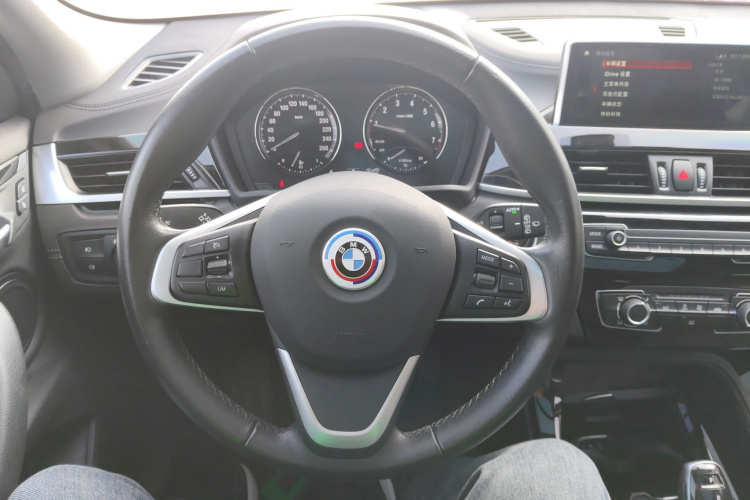 BMW X2 (Imported) 2019 #11 BMW X2 (Imported) 2019 صورة سيارة #11