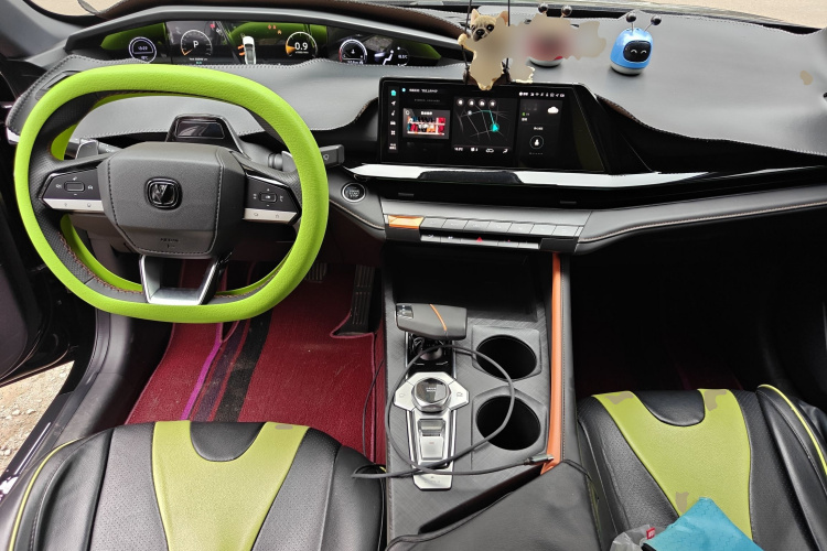 Changan UNI-V 2022 car image #11