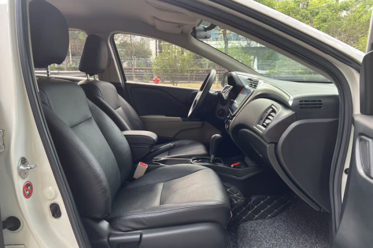 Honda City 2016 изображение автомобиля #11