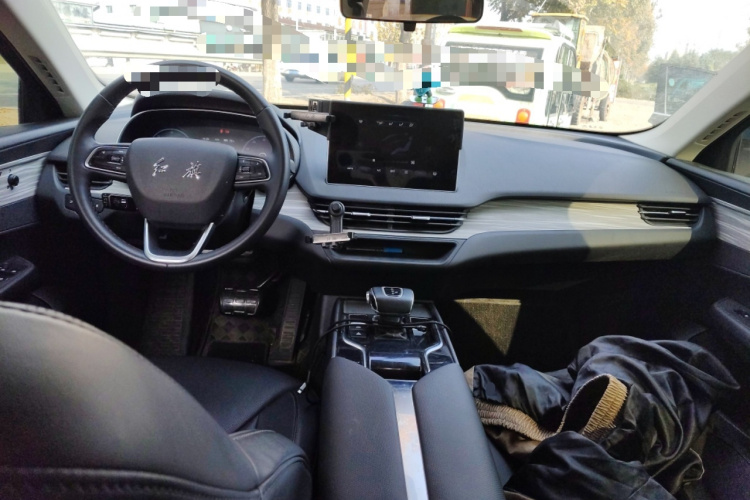 HongQi E-QM5 2023 immagine di auto #11