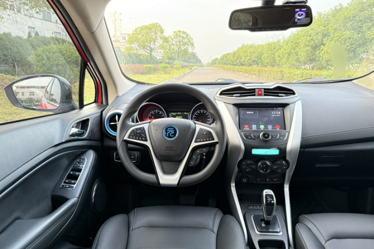 BYD Yuan New Energy 2018 car image #11