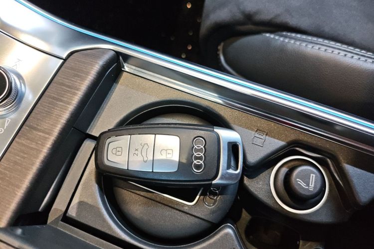 Audi A7L 2022 #11 Audi A7L 2022 car image #11