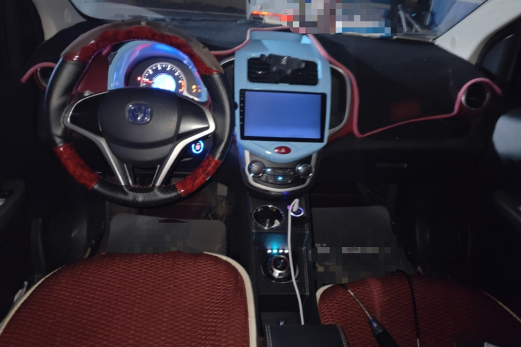 Changan BenBen 2016 صورة سيارة #11