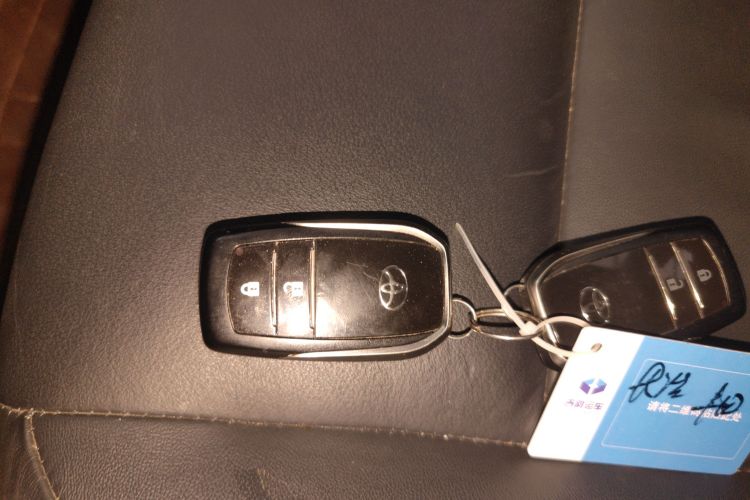 RAV4 2017 #11 RAV4 2017 car image #11
